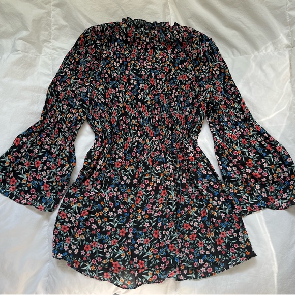 Pretty patterned blouse - Picture 3 of 4
